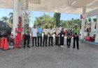 Satlantas-Polres-Sumba-Barat-Daya-Amankan-dan-Tertibkan-Aktivitas-di-SPBU-Taworara