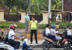 Tak-Hanya-Memberi-Arahan,-Kapolda-dan-Wakapolda-NTT-Turun-Langsung-Atur-Lalu-Lintas-di-Jam-Sibuk-Pagi