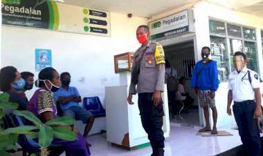 Cegah-Penyebaran-Covid---19,-Jajaran-Bhabinkamtibmas-Polres-Sumba-Barat-Daya-Rutin-Laksanakan-Penyuluhan-Di-Desa-Binaannya