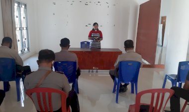 Rutinitas-Bimbingan-Rohani-Oleh-Personel-Polres-Sumba-Barat-Daya
