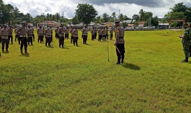 Gabungan--Personel-TNI-Polri-Laksanakan-Apel-Gelar-Pasukan-Dalam-Rangka-Pengamanan-VVIP-Kunjungan-Kerja-Presiden-RI-ke-Kab.-Sumba-Tengah