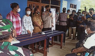 Kapolda-NTT-Kunjungi-Kampung-Tangguh-di-Dusun-I,-Desa-Kalena-Wanno,-Kec.-Kota-Tambolaka,-Kab.-Sumba-Barat-Daya