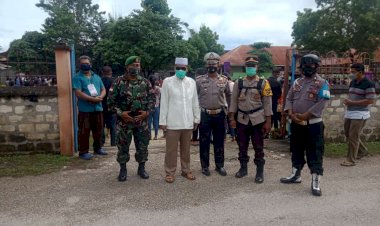 Pastikan-Aman-Dan-Kondusif,-Kabag-Ops-Polres-Sumba-Barat-Daya-Cek-Langsung-Pengamanan-Ibadah-Jumat-Agung