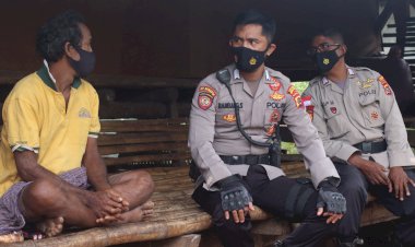 Upaya-Ciptakan-Situasi-Kamtibmas-Yang-Kondusif-Jelang-Pilkades-Serentak-30-Juni-2021-Dalam-Patroli-Dialogis-Oleh-Personel-Sat-Sabhara-Polres-Sumba-Barat-Daya