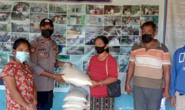 Personel-Polres-Sumba-Barat-Daya-Laksanakan-Pengamanan-Penyaluran-Bantuan-BST-Dan-PKH