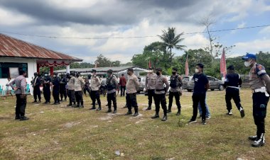 100-Personel-Gabungan--TNI-Polri-Sukses-Amankan-Pelantikan-Kepala-Desa-Terpilih-Yang-Sudah-Berlangsung-3-Kali-Pada-6-Kecamatan-Kab.-Sumba-Barat-Daya