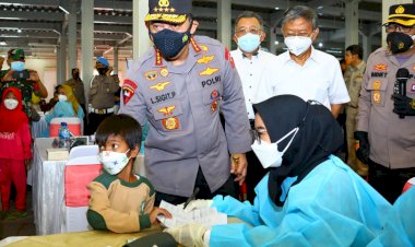 Perkuat-Akselerasi-Vaksinasi,-Kapolri-Minta-Warga-Harus-Dipastikan-Siap-Hadapi-Lonjakan-Covid-19