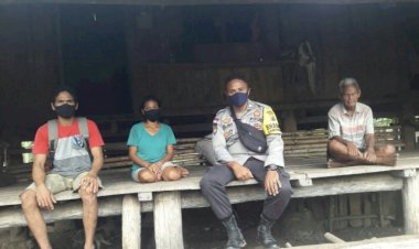 Kepedulian-Di-Tengah-Masyarakat,-Para-Bhabinkamtibmas-Jajaran-Polsek-Polres-SBD-Rutin-Berikan-Edukasi-Terkait-Virus-Penyakit-Mulut-dan-Kuku-(PMK)