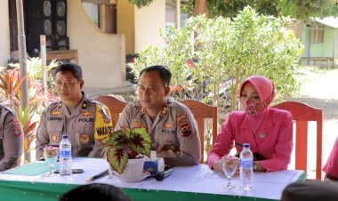 Tinjau-Kinerja-Personel,-Kapolres-SBD-Laksanakan-Kunjungan-Kerja-Ke-Polsek-Jajaran-Polres-SBD