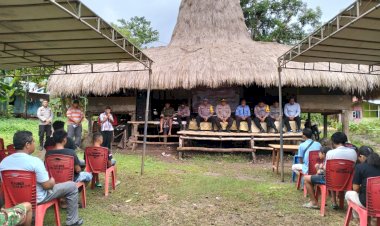 Wakapolres-SBD-Kembali-Terima-Keluhan-Masukan-Masyarakat-Lokokaki