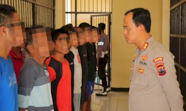 Hadir-Untuk-Merubah,-Kapolres-SBD-Memotivasi-Para-Tahanan-Saat-Pengecekan-Berlangsung
