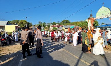 Kapolres-SBD-Jamin-Kenyaman-Selama-Pelaksanan-Sholat-Idul-1444-H/2023