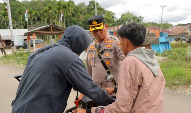 Razia-Parang,-Kapolres-SBD-Tegas-Dalam-Menertibkan-Sajam-Yang-Di-Bawa-Bukan-Pada-Tempatnya