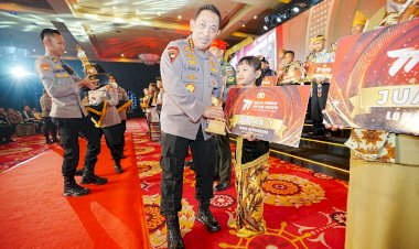 Polisi-Jadi-Pahlawan-di-Dongeng-Buatan-Anak,-Kapolri:-Tanamkan-dan-Jadikan-Semangat-Jadi-Lebih-Baik