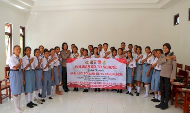 Jelang-HUT-Polwan-Ke-75,-Polwan-Polres-SBD-Tanamkan-Budaya-Tertib-Lalu-Lintas