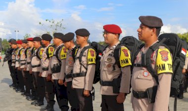 Optimalkan-Kekuatan-Pam-TPS,-Wakapolres-SBD-Pimpin-Apel-Pergeseran-Pasukan