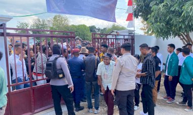 Hari-Ke-2,-Gabungan-TNI-POLRI-Perketat--Pengamanan-Pendaftaran-Paket-Calon-Bupati-dan-Wakil-Bupati-Sumba-Barat-Daya