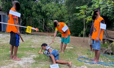 Rekonstruksi-Kasus-Penyerangan-dan-Pembunuhan-di-Limbu-Kembe,-Kanit-Pidum-Polres-SBD-Sebut-Ada-11-Adegan