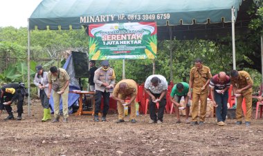 Dukung-Program-Nasional-Ketahanan-Pangan,-Polres-Sumba-Barat-Daya-Melaksanakan-Penanaman-Serentak-1-Juta-Hektar-Jagung