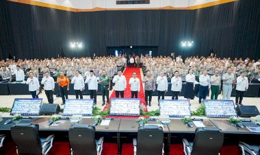 Kapolri-Paparkan-Persiapan-dan-Kesiapan-Pengamanan-Lebaran-2025-ke-Menko-Polkam