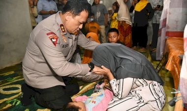 Gugur-Saat-Lerai-Bentrokan,-Bripka-Husni-Dianugerahi-Kenaikan-Pangkat-Anumerta