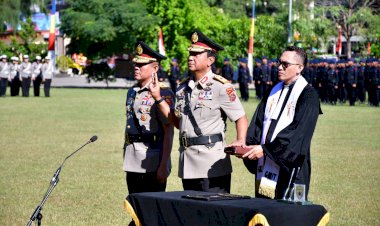 Kapolda-NTT-Pimpin-Sertijab-Wakapolda,-Brigjen-Baskoro-Resmi-Gantikan-Brigjen-Awi