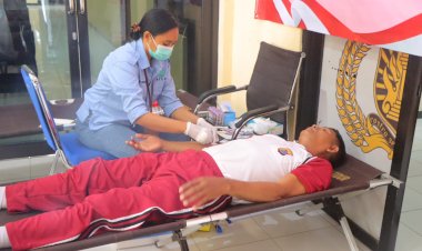 Bakti-Kesehatan-Jelang-HUT-Bhayangkara-ke-79,-Polres-Sumba-Barat-Daya-Gelar-Pemeriksaan-Gratis-dan-Donor-Darah