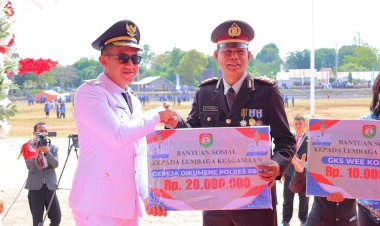 Momen-Penuh-Haru-Upacara-HUT-ke-80-RI,-Polres-SBD-Terima-Bantuan-Sosial-Rp.-20-Juta-untuk-Pembangunan-Gereja-Oikoumene