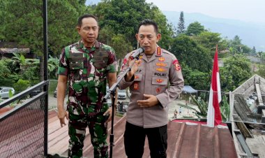 Kapolri-dan-Panglima-TNI-Siapkan-Langkah-Tegas-Atasi-Aksi-Anarkis,-Pastikan-Pemulihan-Keamanan-Nasional