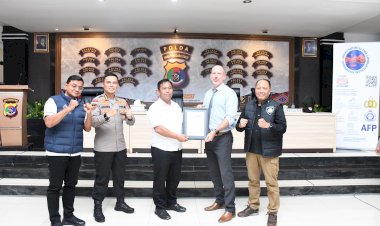 Perkuat-Sinergi-Internasional,-Polda-NTT-Gelar-Asistensi-BTNCLO-dan-Community-Awareness-Bersama-Divhubinter-Polri-dan-AFP