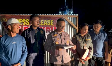 PATROLI-PERAIRAN-DARI-TIM-SAT-RESKRIM-DAN-POS-KP3-LAUT-WAIKELO-BERHASIL-MENEMUKAN-1-UNIT-KAPAL-PENGANGKUT-HEWAN-TERNAK-YANG-MASUK-SECARA-ILEGAL-DI-KABUPATEN-SUMBA-BARAT-DAYA