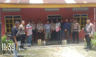 POLRES-SUMBA-BARAT-DAYA-BERHASIL-MENYITA-RATUSAN-LITER-MINUMAN-KERAS-BERALKOHOL-JENIS-PECI
