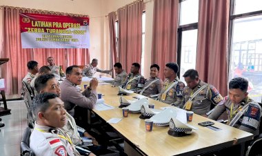 UPAYA-MENERTIBKAN-LALU-LINTAS-POLRES-SUMBA-BARAT-DAYA-GELAR-LATPRA-OPS-ZEBRA-TURANGGA-2025
