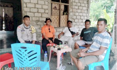Bhabinkamtibmas-Polsek-Wewewa-Selatan-Sambangi-Warga-Desa-Weri-Lolo,-Sampaikan-Pesan-Kamtibmas