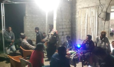 Patroli-Cipta-Kondisi-Polsek-Wewewa-Barat-Sasar-Objek-Vital-dan-Titik-Keramaian,-Wujudkan-Situasi-Kamtibmas-yang-Aman-dan-Kondusif