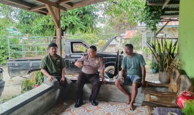Bhabinkamtibmas-Polsek-Kota-Tambolaka-Sambangi-Warga-Desa-Pogotena,-Sampaikan-Imbauan-Kamtibmas-Secara-Humanis