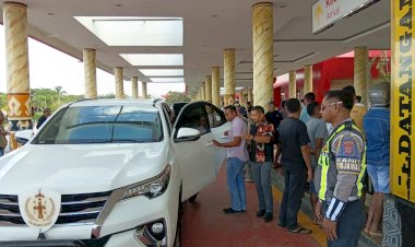 Satlantas-Polres-Sumba-Barat-Daya-Laksanakan-Pengawalan-Kongregasi-Sang-Penebus-Maha-Kudus-Berjalan-Aman-dan-Lancar