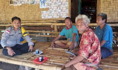 Patroli-Presisi-Cipkon-Polsek-Kodi-Bangedo,-Bhabinkamtibmas-Berikan-Edukasi-Kamtibmas-dan-Keselamatan-Berlalu-Lintas-kepada-Warga-Desa-Ana-Goka
