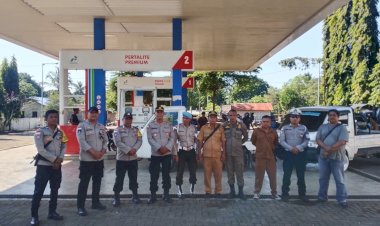 Tim-Terpadu-Laksanakan-Pengawasan-dan-Penertiban-Pengisian-BBM-Bersubsidi-di-SPBU-Kodi-Utara
