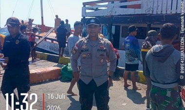 KPPP-Waikelo-Polres-Sumba-Barat-Daya-Monitoring-Kedatangan-Kapal-dan-Pengamanan-Aktivitas-Pelabuhan