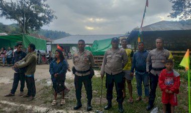 Polsek-Wewewa-Barat-Amankan-Pertandingan-Camat-Wewewa-Barat-Cup-I-2026,-Seluruh-Rangkaian-Berjalan-Aman-dan-Kondusif