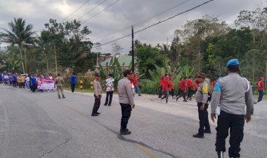 Polsek-Wewewa-Timur-Amankan-Karnaval-HUT-ke-81-RI-di-Kecamatan-Wewewa-Tengah