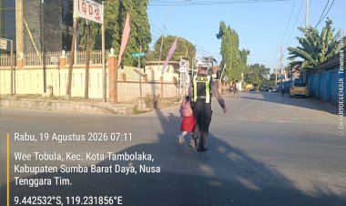Satlantas-Polres-Sumba-Barat-Daya-Gelar-Strong-Point-Pagi,-Pastikan-Arus-Lalu-Lintas-Lancar