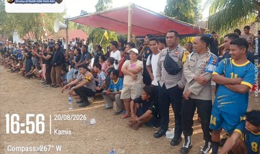 Polsek-Kodi-Utara-Amankan-Turnamen-Camat-Kodi-Utara-Cup-2026,-Imbau-Penonton-Jaga-Kamtibmas