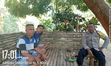 Bhabinkamtibmas-Bodoponda-Sambangi-Warga,-Ajak-Jaga-Kamtibmas-dan-Waspada-Hoaks