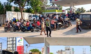 POLRES-SUMBA-BARAT-DAYA-BERSAMA-TIM-GABUNGAN-LAKSANAKAN-PENGAWASAN-DAN-PENERTIBAN-PENGISIAN-BBM-DI-SPBU-RADAMATA