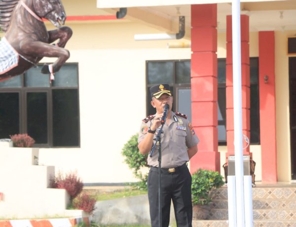 WAKAPOLRES SUMBA BARAT DAYA HIMBAU PERSONEL TINGKATKAN KUALITAS PELAYANAN KEPOLISIAN