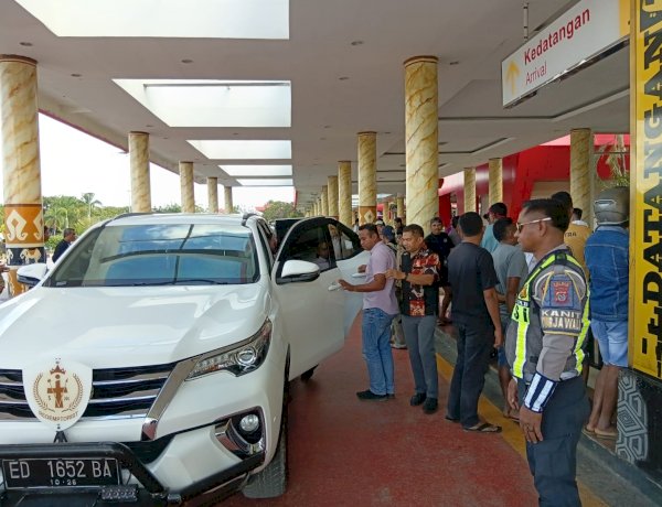 Satlantas Polres Sumba Barat Daya Laksanakan Pengawalan Kongregasi Sang Penebus Maha Kudus Berjalan Aman dan Lancar