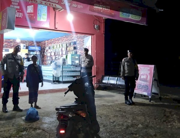 Patroli Cipta Kondisi Polsek Wewewa Timur Perkuat Kamtibmas, Ajak Warga Tolak Miras dan Perjudian