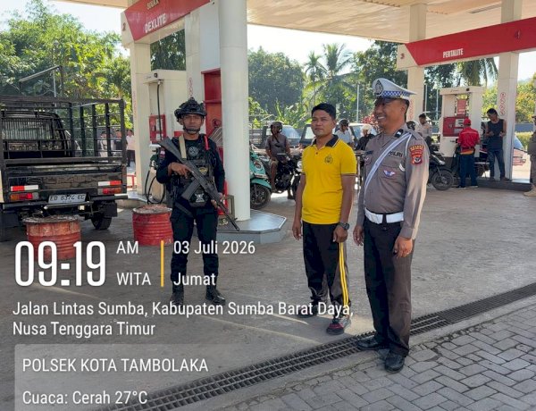Polsek Kota Tambolaka Laksanakan Pengamanan dan Pengawasan SPBU, Pastikan Distribusi BBM Berjalan Aman dan Tertib